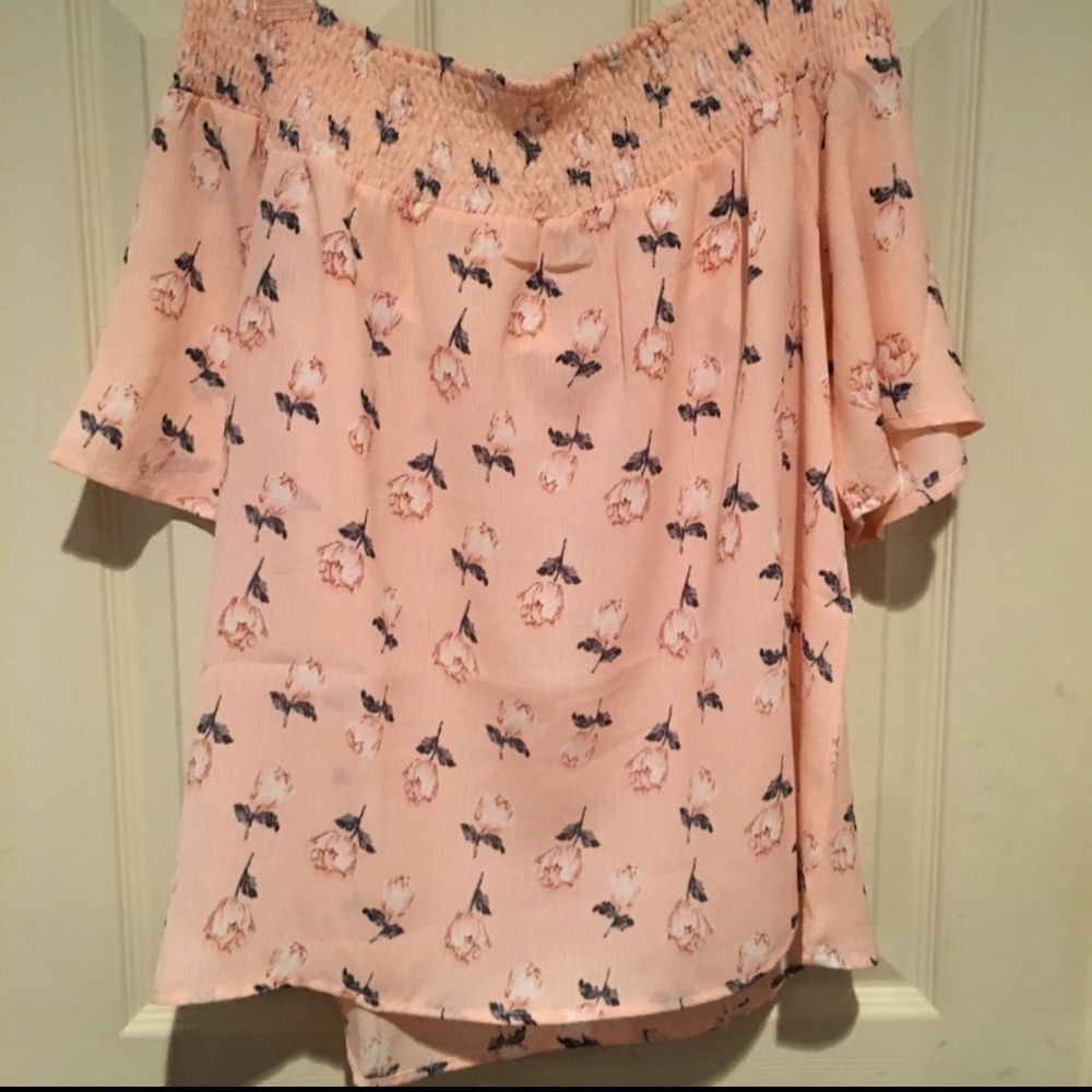 Staccoto Off the Shoulder Floral Blouse